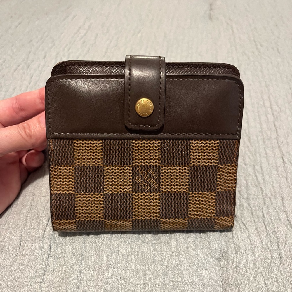 Louis Vuitton Damier Ebene Short Wallet